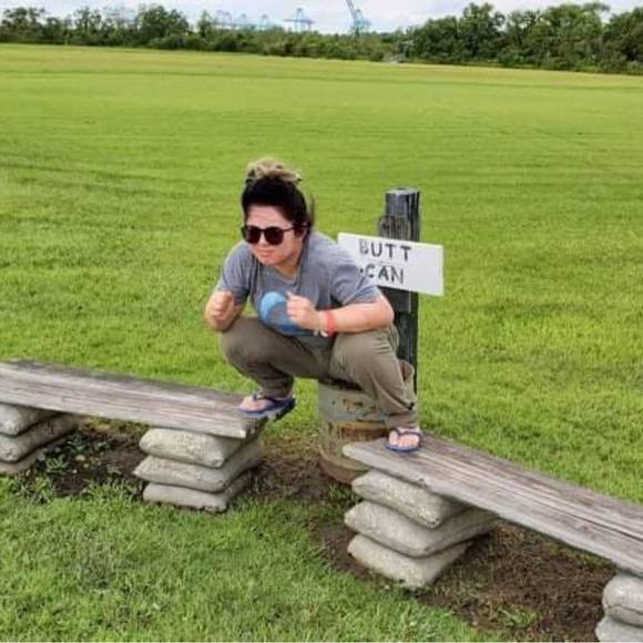 Meet your Posher, 鄭 - Picture 1 of 1